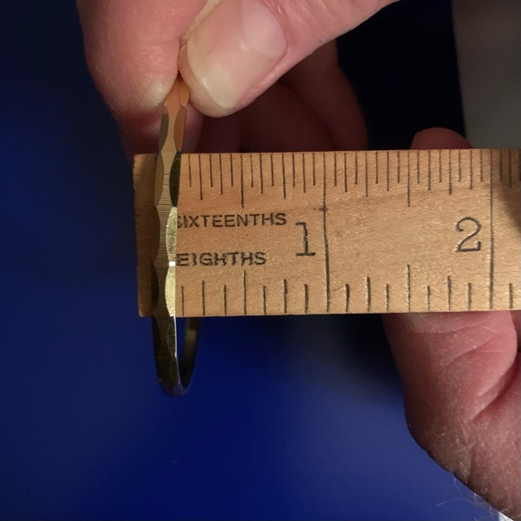 Monet Faceted Gold Tone Bangle Size Small Professional Classic Vtg 70's Sparkly - Picture 7 of 8